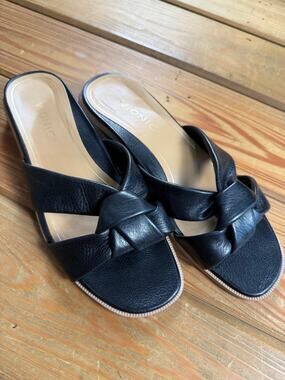 Vionic Black Knotted Leather Slide Sandals